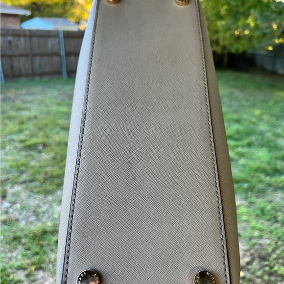 Kaki colored Michael Kors bag - Picture 11 of 11